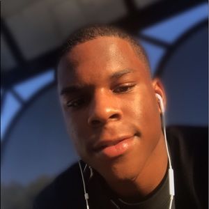 Meet your Posher, Demario